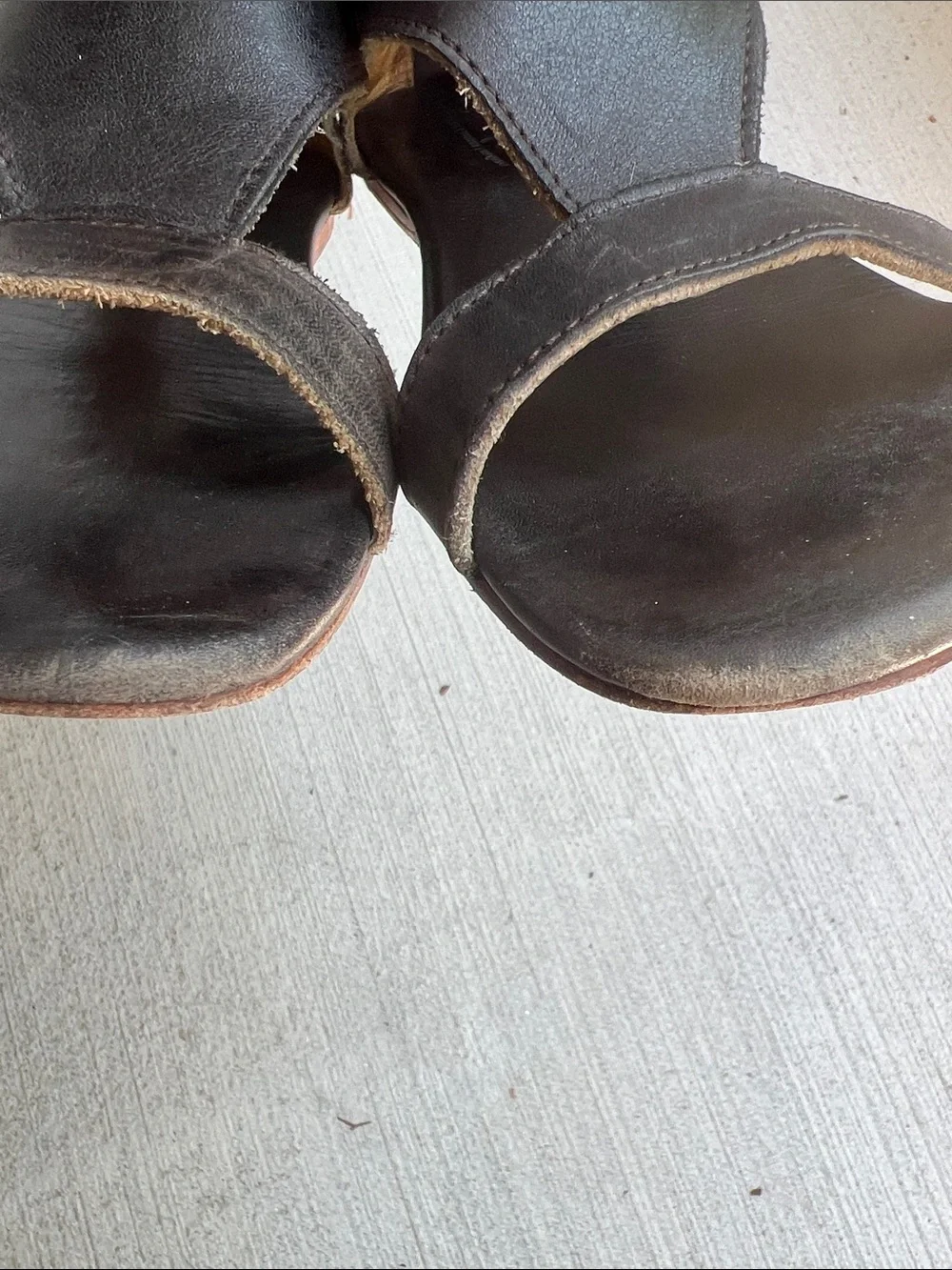 Bed Stu Black Distressed Leather Cutout Minimalist Open-Toe Flat Sandals Size 8